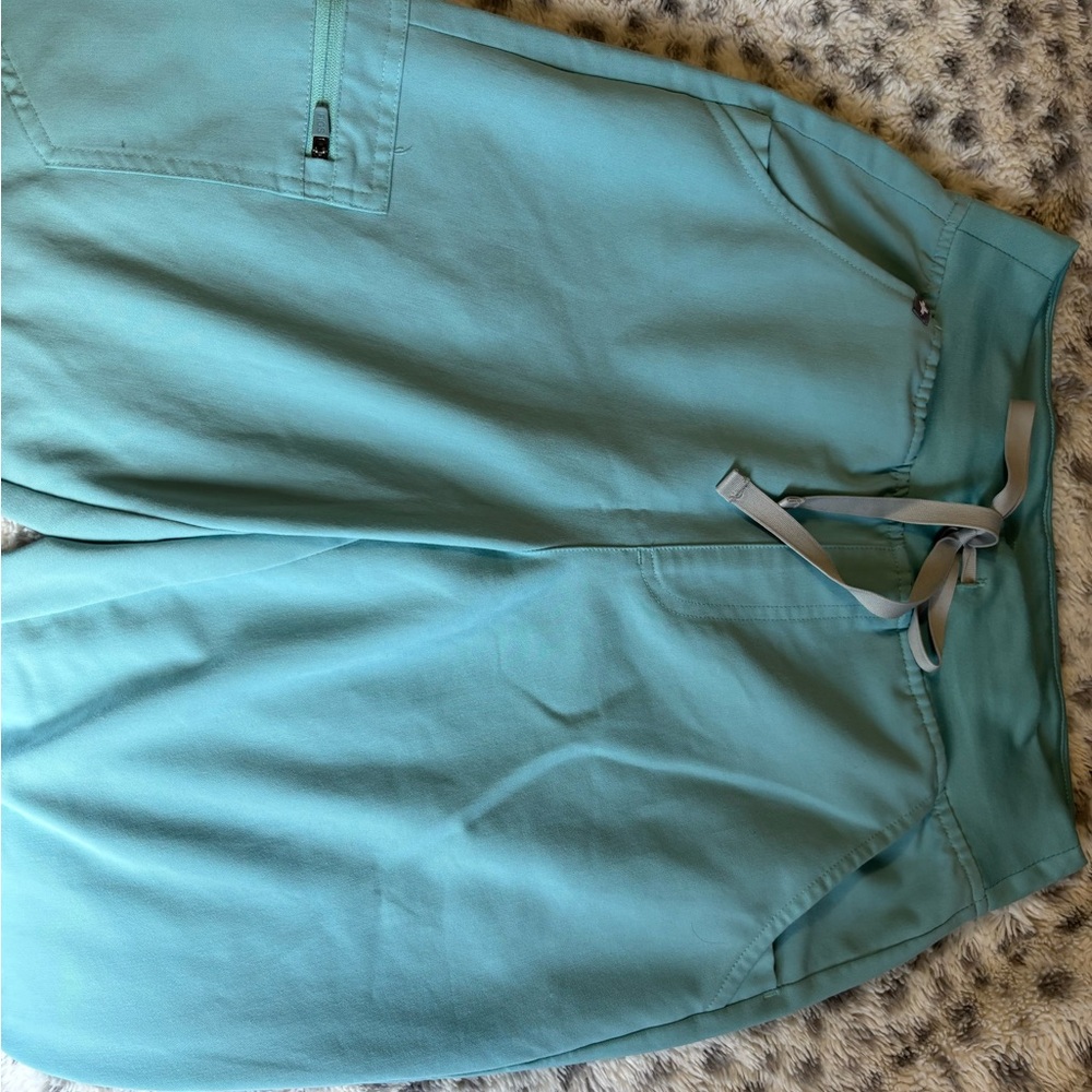 +FIGS Seaglass High Waisted Zamora with Yoga waistband Jogger Scrub Pants